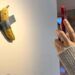 Banana di Cattelan, il fruttivendolo che l’ha venduta: “Sei milioni di dollari? Incredibile”