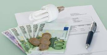 Guerra in Iran, stangata su bollette e carburante: fino a 540 euro in più a famiglia