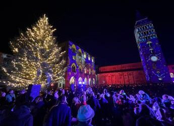 Pistoia, al via la Città del Natale con l’albero in piazza Duomo