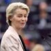 Ue, chi è Ursula von der Leyen: l’ex pupilla di Merkel per due volte presidente