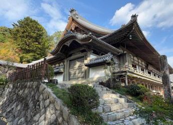 Un tempio Zen tra le montagne, in Giappone l’autunno è ‘qui e ora’