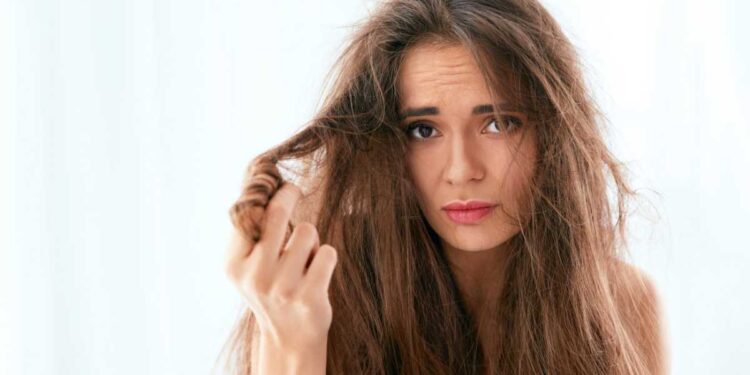 Capelli Danneggiati: segreti per recuperare la tua chioma in 4 Semplici Passi