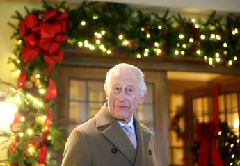 “Carlo passerà da solo parte del Natale”: la rivelazione dell’ex maggiordomo