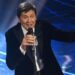 Gianni Morandi compie 80 anni: “Quanta strada abbiamo fatto”
