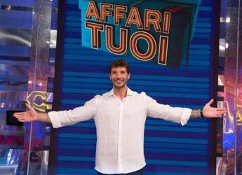 ‘Libera’ vince la gara degli ascolti tv. E De Martino segna un nuovo record