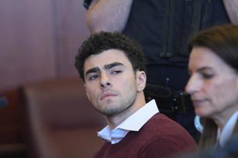 Omicidio Thompson, Luigi Mangione si dichiara non colpevole di atto terroristico