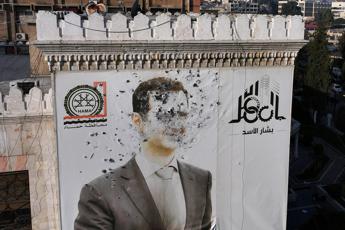 Siria, Iran evacua personale e Pasdaran: nuovo segno del collasso di Assad