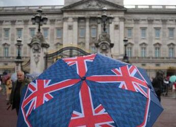 Ubriaca al party di Natale, domestica di Buckingham Palace arrestata