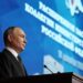 Ucraina, nuovo avvertimento di Putin a Usa e Nato: “Russia verso soglia linea rossa”
