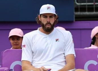 Djokovic battuto da Opelka, chi è il tennista americano