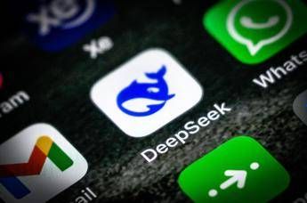 Garante della Privacy blocca DeepSeek, stop all’IA cinese in Italia