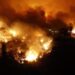 Inferno a Los Angeles per vasto incendio, 30mila persone evacuate: dichiarato stato emergenza