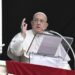 Papa Francesco cade a Santa Marta, contusione all’avambraccio destro