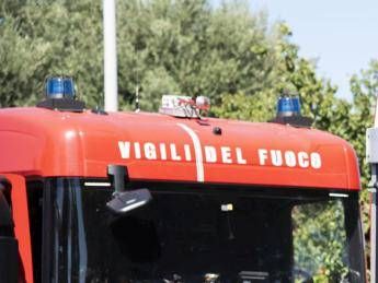 Ravenna, schianto tra auto e camion: due morti e diversi feriti a Casalborsetti