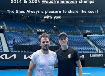 Sinner si allena con Wawrinka: “Grazie Stan, un onore condividere il campo con te”