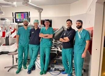 Al Meyer in azione il robot chirurgico di ultima generazione