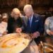 Carlo in cucina per beneficenza, così Camilla ‘rivendica’ la parità di genere nella famiglia reale