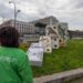 Cop16, Greenpeace in azione: “Se cade la natura, casca il mondo”