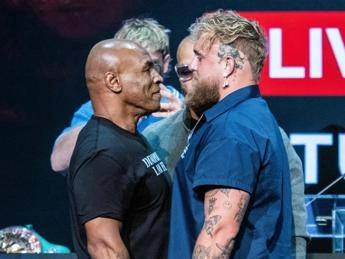 Jake Paul: “Tyson ha Parkinson, lo ha curato con veleno di rospo”. Poi la smentita