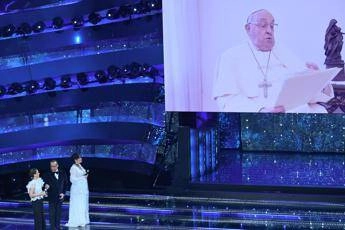 Sanremo 2025, videomessaggio del Papa: nessun malumore, registrato “molto volentieri”