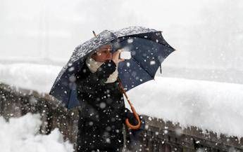 Torna il maltempo sull’Italia con neve, freddo e nubifragi: le regioni colpite