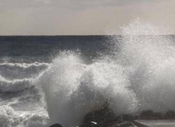 Travolto da onda, turista italiano muore in Portogallo