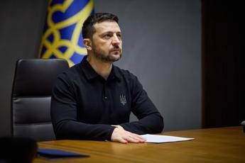 Ucraina, Zelensky: “Russia non si fermerà da sola, rafforzare nostre difese”