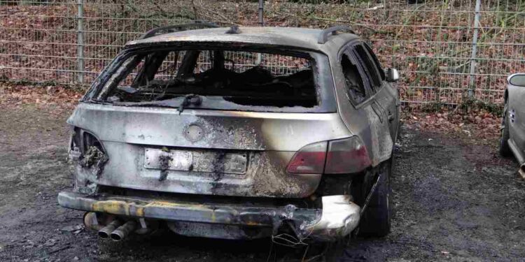 Carrozzeria danneggiata da atti vandalici: Come far valere l’assicurazione per le riparazioni