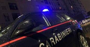 Aggressione in centro a Massa, 47enne muore sotto gli occhi del figlio di 11 anni
