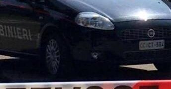Auto esce di strada e finisce in un fosso a Grosseto: muore un uomo di 34 anni, ferita una bimba