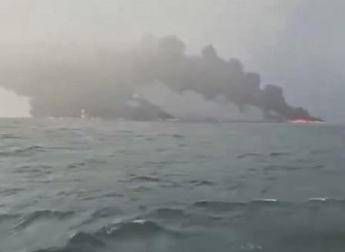Collisione tra petroliera Usa e cargo nel Mare del Nord: incendio e rischio disastro