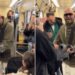 Giuliano Sangiorgi, live sul tram a Milano: “Dove tutto è iniziato”