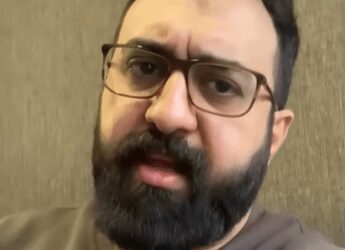 Iran, cantante Mehdi Yarrahi punito con 74 frustate per brano contro il velo obbligatorio