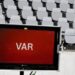 L’ex arbitro De Santis: “Var usato male, arbitri tornino a fare arbitri”