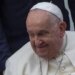 Papa Francesco, Vaticano: “Stazionario, lievi miglioramenti sulla parola”
