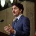 Trudeau reagisce ai dazi Usa: “Sono stupidi”. Trump risponde e minaccia il Canada