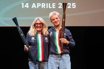 Ecosostenibili e innovative: svelate le torce olimpiche e paralimpiche di Milano Cortina 2026