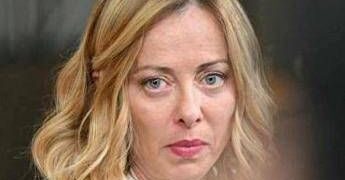 Incidente su A1, oggi i funerali. Meloni: “Mi stringo a famiglie delle vittime”