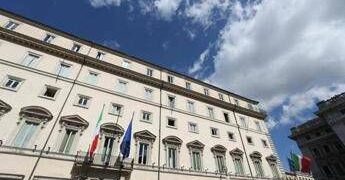 Palazzo Chigi: “Operai al lavoro senza casco? Immobile via dell’Impresa non nostro”