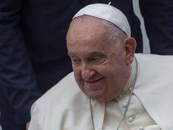 Papa Francesco, l’ultimo messaggio ai giovani in filmato inedito: “Imparate ad ascoltare”
