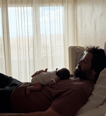 Tommaso Paradiso è diventato papà: “Benvenuta in questo pazzo mondo”