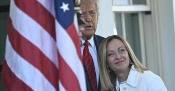 Trump al Corriere: “Scioccato da Meloni. Pensavo avesse coraggio, mi sbagliavo”