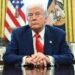 Trump, dazi e sospetti di ‘insider trading’. Dem Usa: “Indagate”