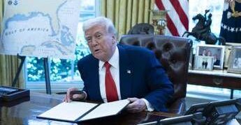 Trump e il rimprovero a Obama: “Ha rivelato informazioni sugli alieni”