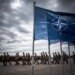 Trump non uscirà dalla Nato, “ma alleati spendano 5% Pil in difesa”