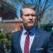 Usa, nuova bufera su Hegseth: ha condiviso piani di guerra in chat con moglie e fratello