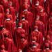 Verso il conclave, cardinali: “Sarà breve. Apprezziamo gesto Becciu”