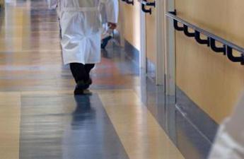 Cadde a terra in ospedale durante un Tso e morì dopo 18 mesi, famiglia risarcita con 2 milioni di euro