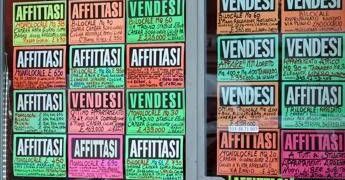 Caro-casa, dall’Ue nuova legge sugli alloggi accessibili: “Ma non sono contro gli affitti brevi”