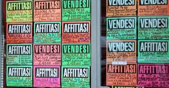 Casa, in arrivo l’affitto dimezzato per genitori separati